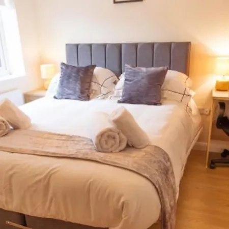 The Kensington Apartment, Free Carpark, Ideal Location For Exploring Oxford City & Nearby Places, Easy Access To Ring Road Mini Plant, Universities & Oxford Science Parks Exterior foto