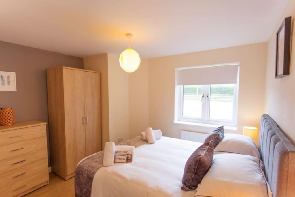 The Kensington Apartment, Free Carpark, Ideal Location For Exploring & Nearby Places, Easy Access To Ring Road Mini Plant, Universities & Science Parks * Oxford