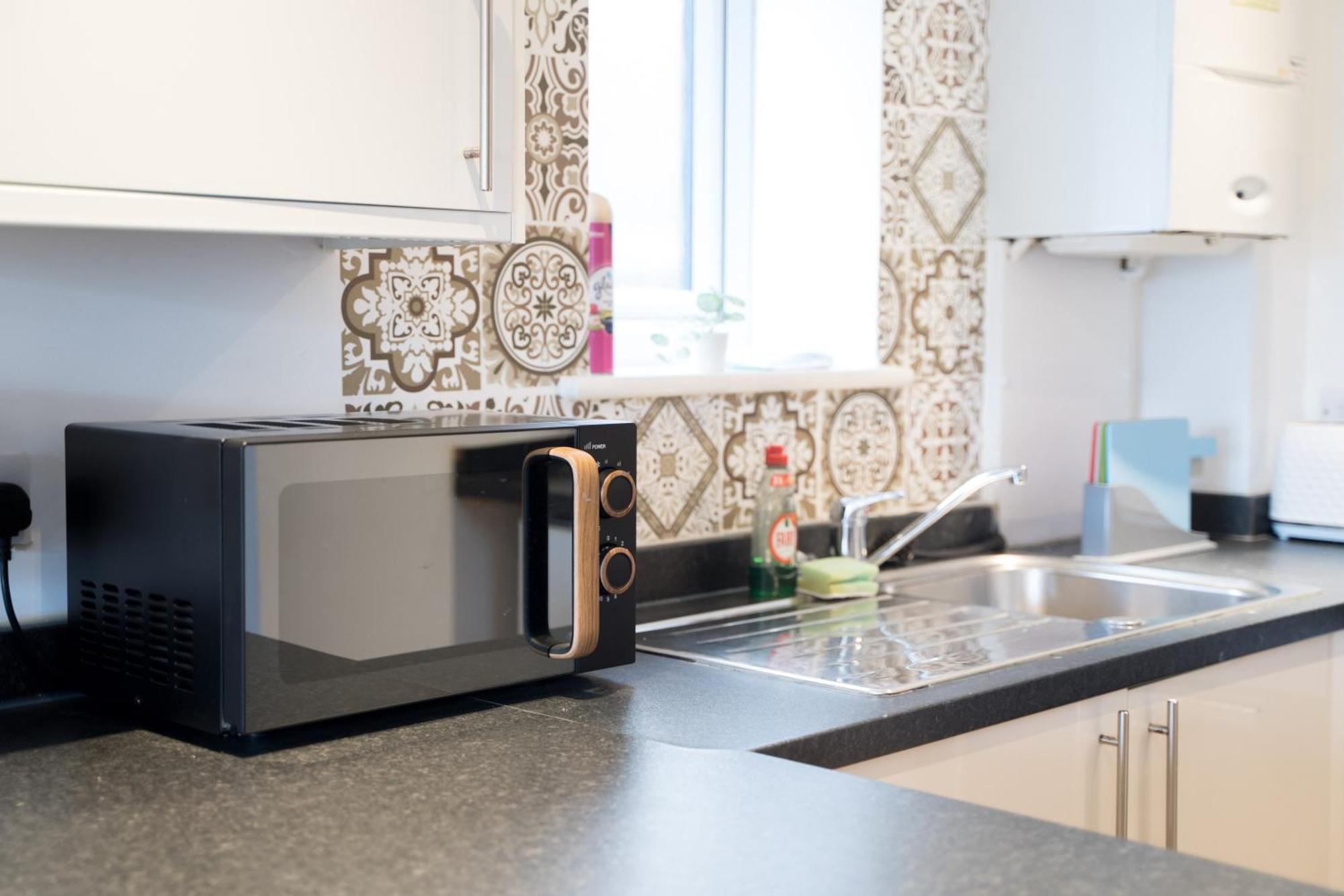 Apartment The Kensington Apartment, Free Carpark, Ideal Location For Exploring & Nearby Places, Easy Access To Ring Road Mini Plant, Universities & Science Parks