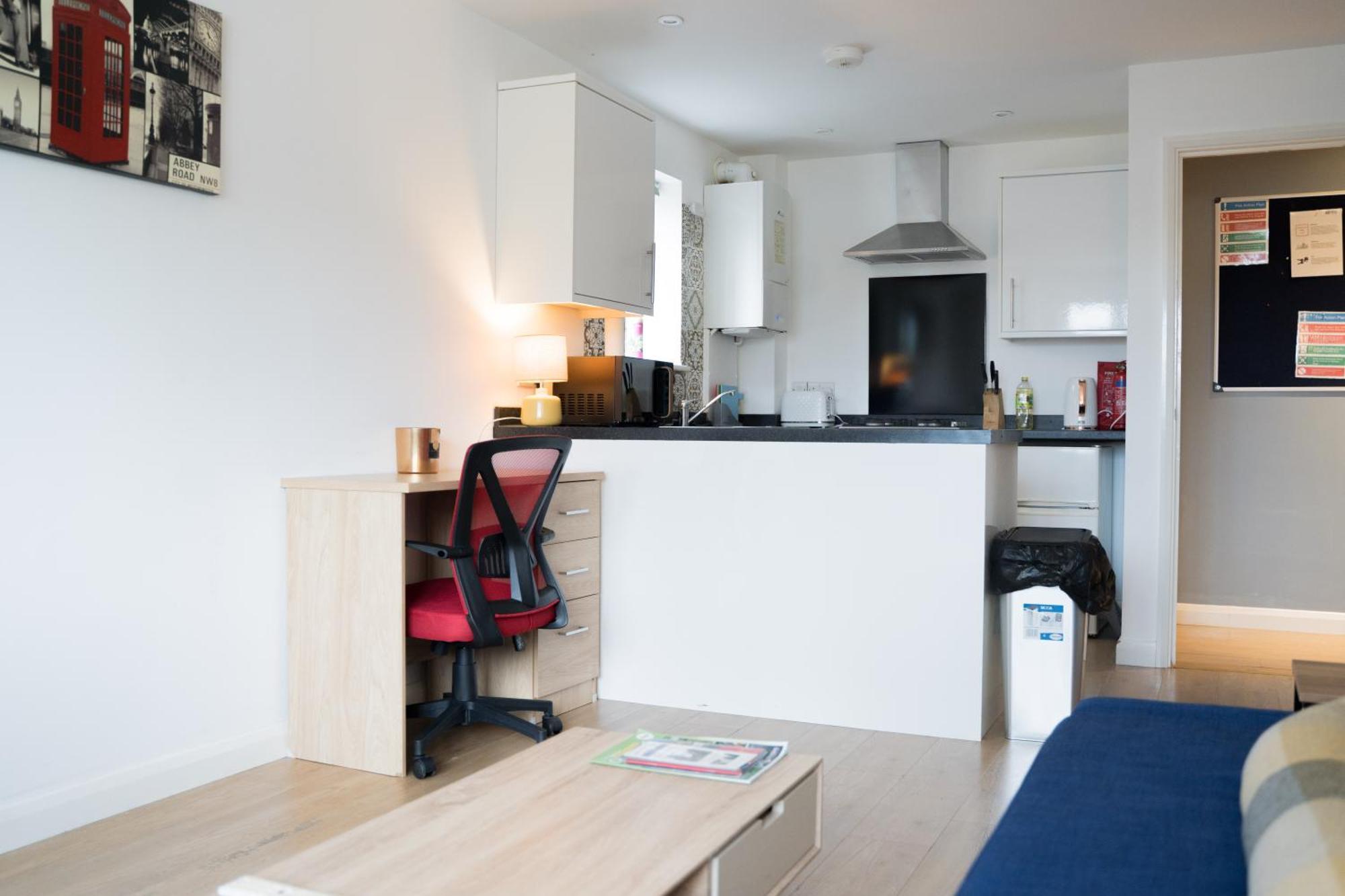Apartment The Kensington Apartment, Free Carpark, Ideal Location For Exploring & Nearby Places, Easy Access To Ring Road Mini Plant, Universities & Science Parks